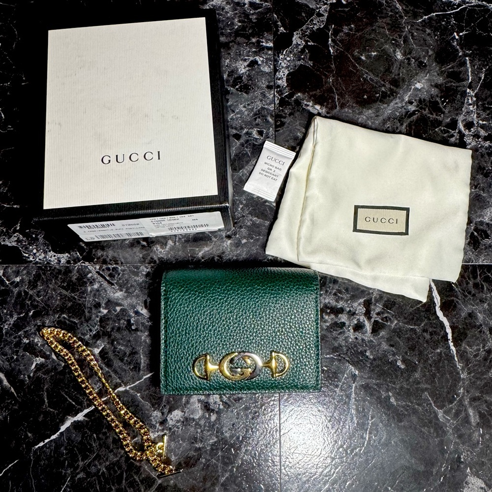 GUCCI ZUMI CHAIN CARD CASE WALETT